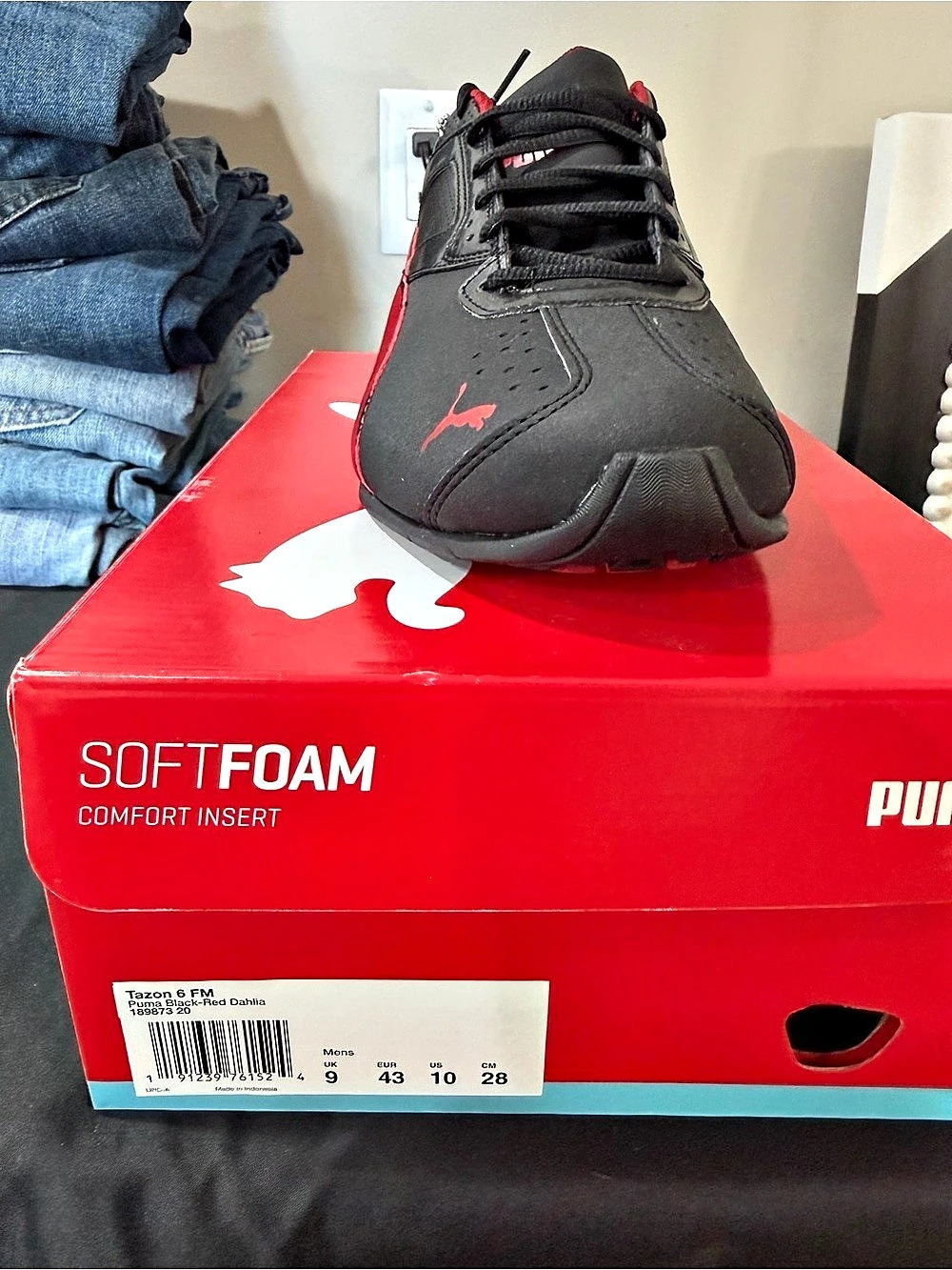Puma Tazon 6 FM Black & Red Athletic Shoes US 9 Like New